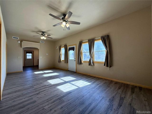 171 Oak St, Burlington, CO 80807