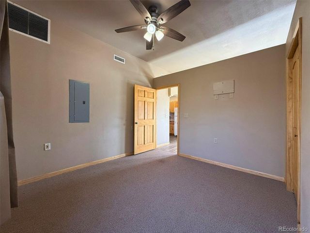 171 Oak St, Burlington, CO 80807