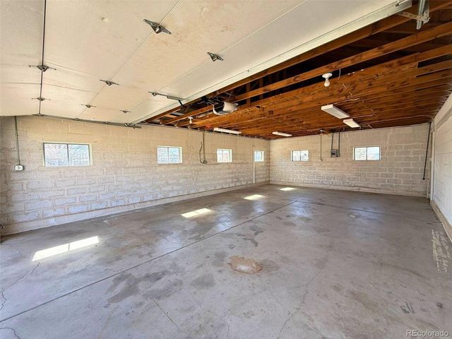 171 Oak St, Burlington, CO 80807