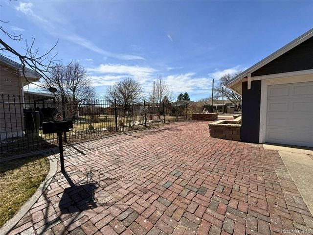 171 Oak St, Burlington, CO 80807