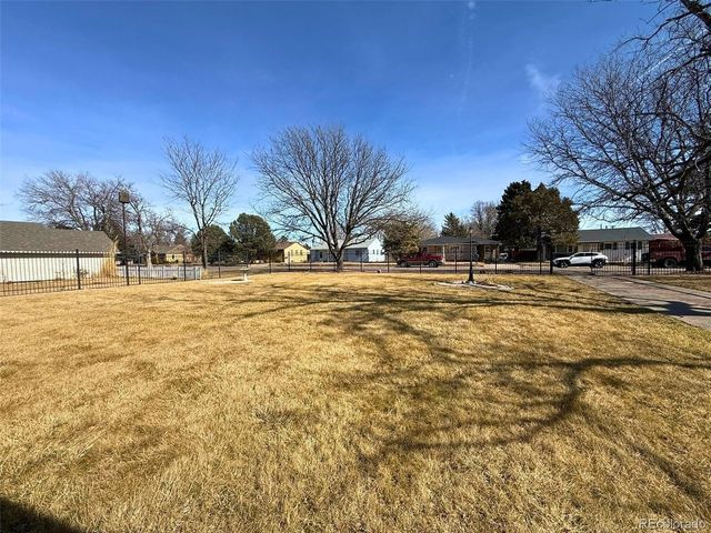 171 Oak St, Burlington, CO 80807