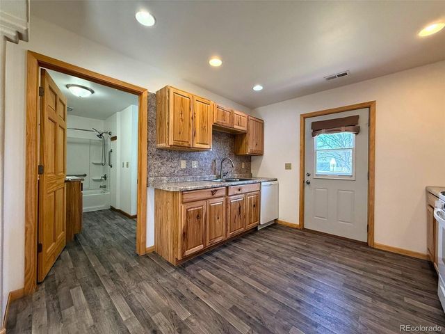171 Oak St, Burlington, CO 80807