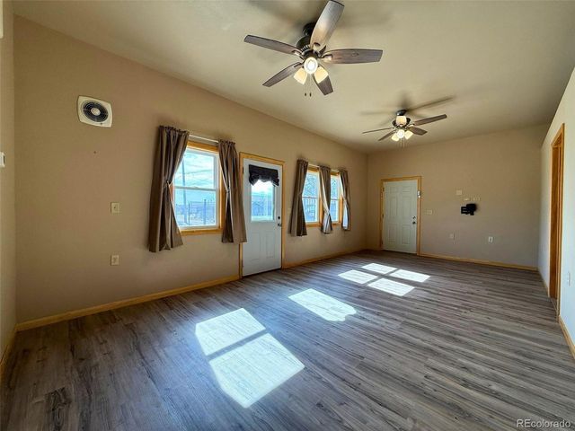 171 Oak St, Burlington, CO 80807