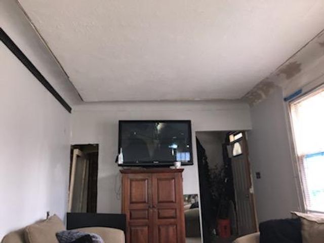 15516 Stansbury Avenue, Detroit, MI 48227