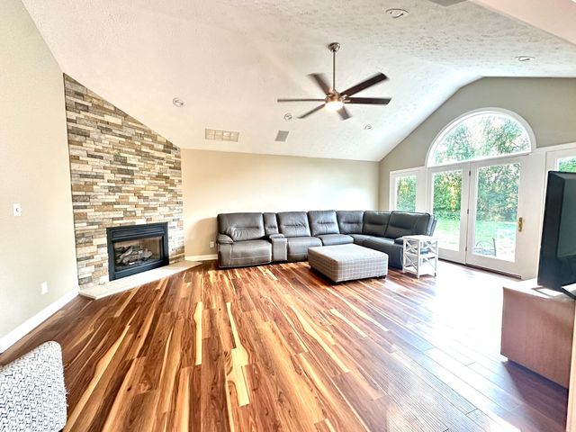 917 S State Road 47, Crawfordsville, IN 47933