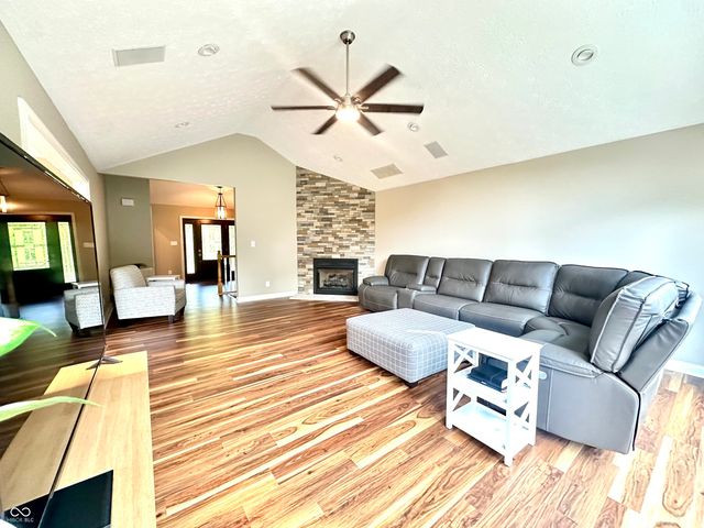 917 S State Road 47, Crawfordsville, IN 47933