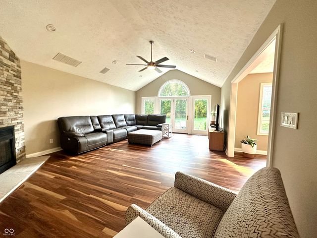 917 S State Road 47, Crawfordsville, IN 47933