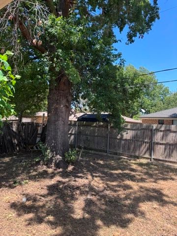 2703 Capistrano Court S, Arlington, TX 76015