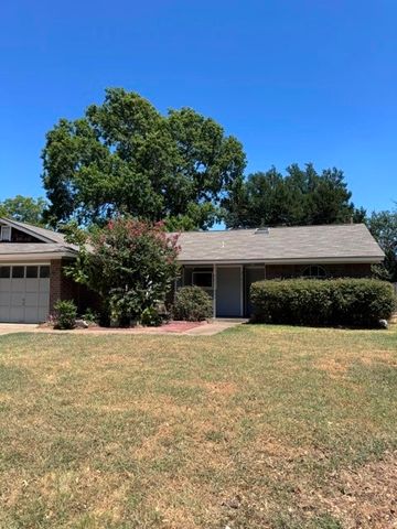 2703 Capistrano Court S, Arlington, TX 76015