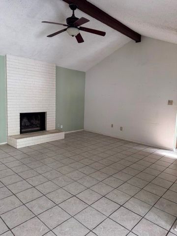 2703 Capistrano Court S, Arlington, TX 76015