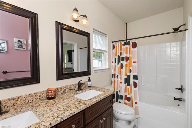 221 Seren DR, Chesapeake, VA 23325