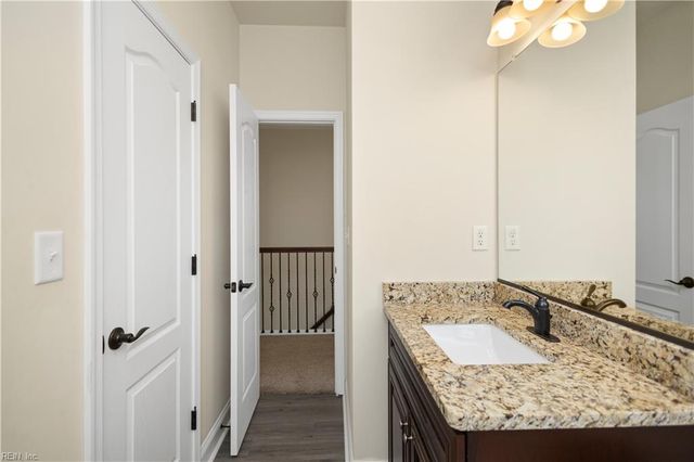 221 Seren DR, Chesapeake, VA 23325