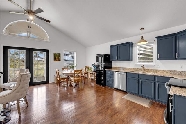 5898 RIVER OAKS DR, Kingsland, TX 78639
