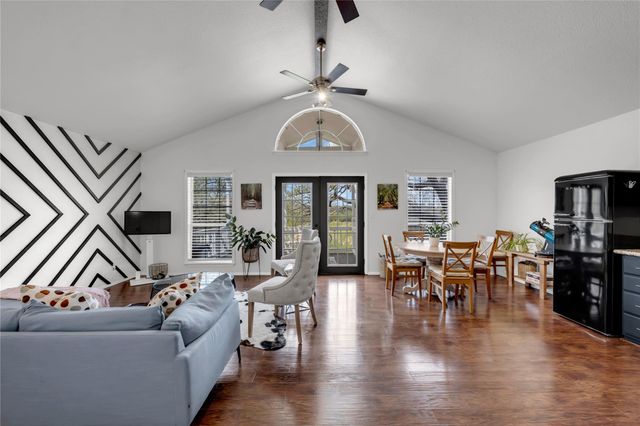 5898 RIVER OAKS DR, Kingsland, TX 78639