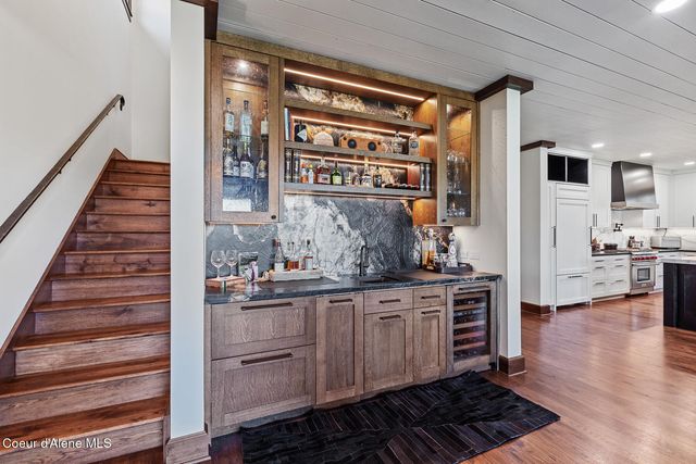 2623 E OLD BARN CT, Harrison, ID 83833