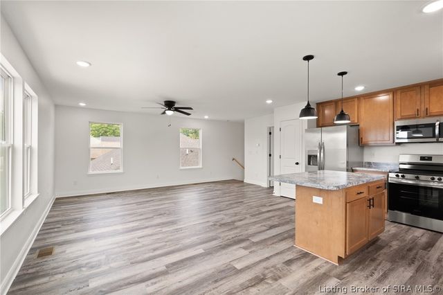 6409 Sunset Loop, Charlestown, IN 47111