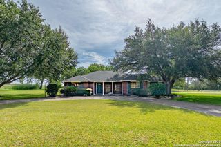 10416 Seventh St, Pettus, TX 78146