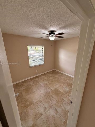 1301 SE Carrington Ct, Port St. Lucie, FL 34952