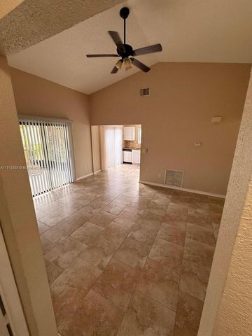 1301 SE Carrington Ct, Port St. Lucie, FL 34952