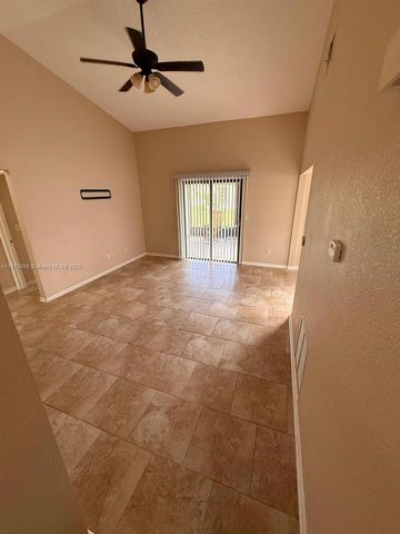 1301 SE Carrington Ct, Port St. Lucie, FL 34952