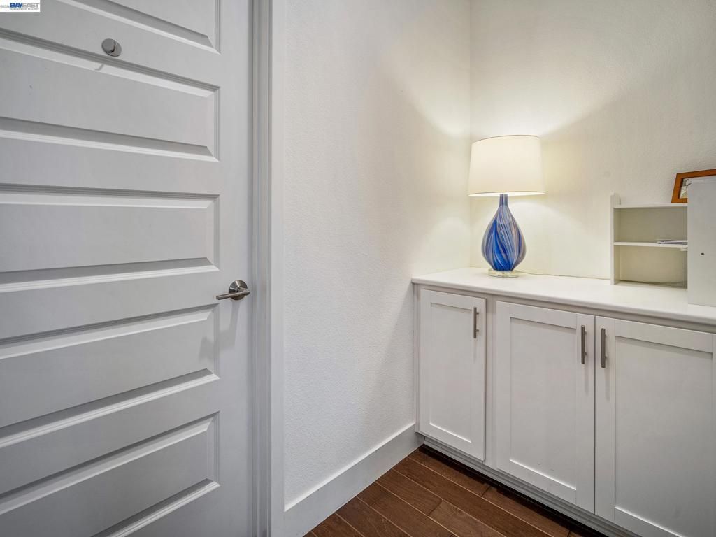 Image 35 of property listing at 3001 Compass Ln, Roseville, CA 95747