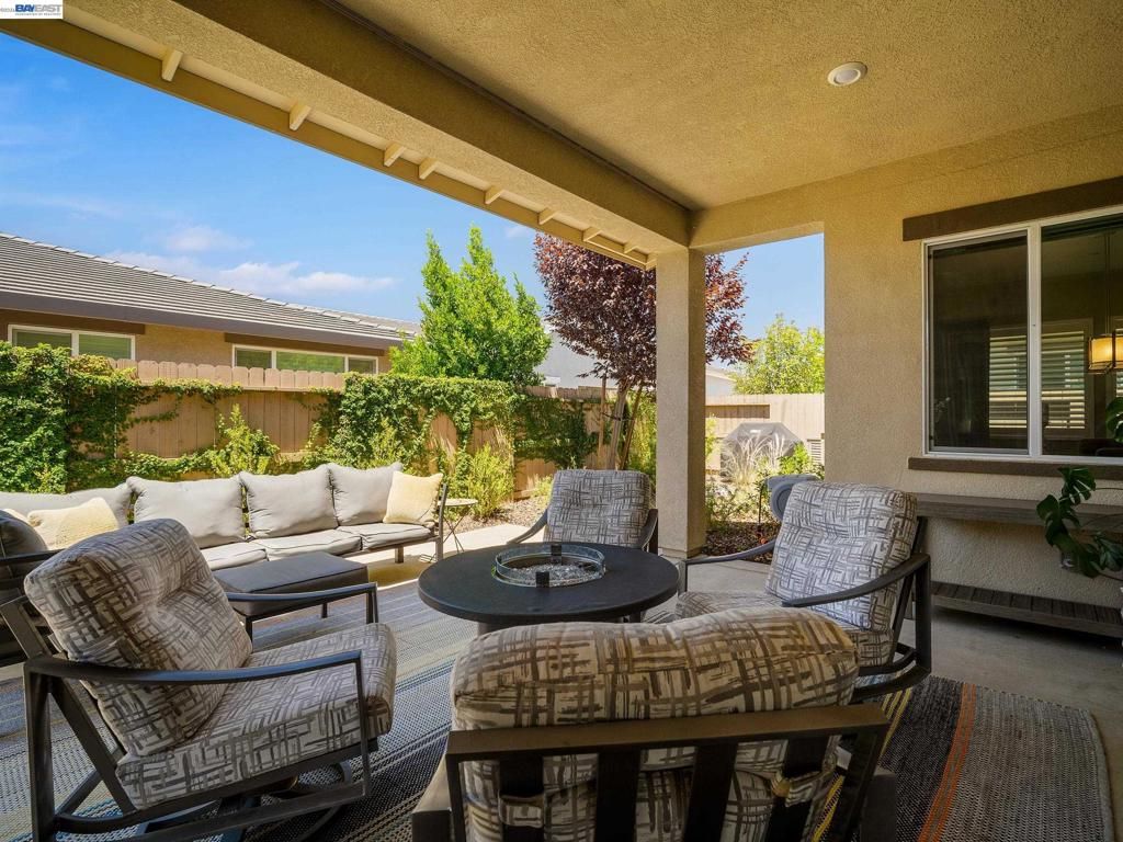 Image 40 of property listing at 3001 Compass Ln, Roseville, CA 95747