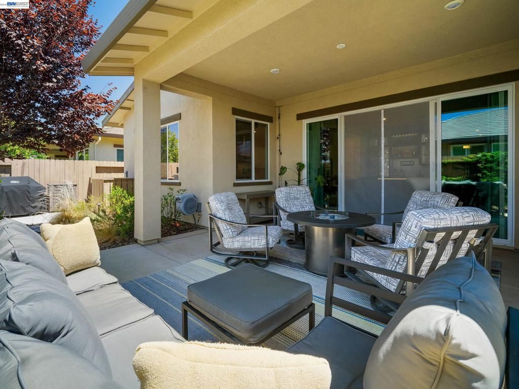 Image 41 of property listing at 3001 Compass Ln, Roseville, CA 95747