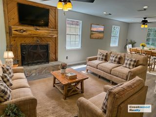 10 Walnut Loop, Shepherd, TX 77371