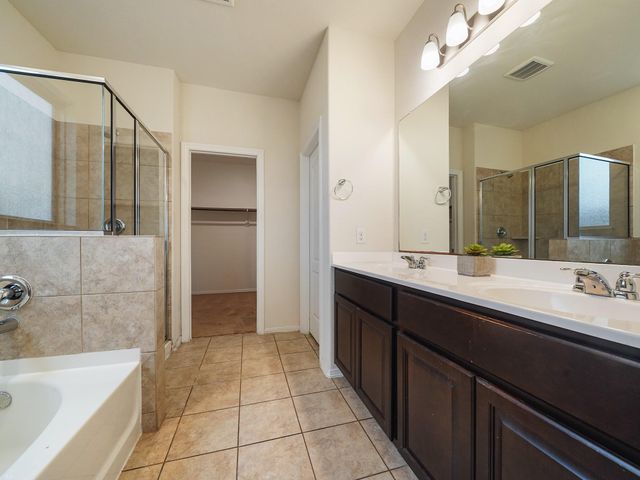 13206 Barrington Oaks Circle, Houston, TX 77044