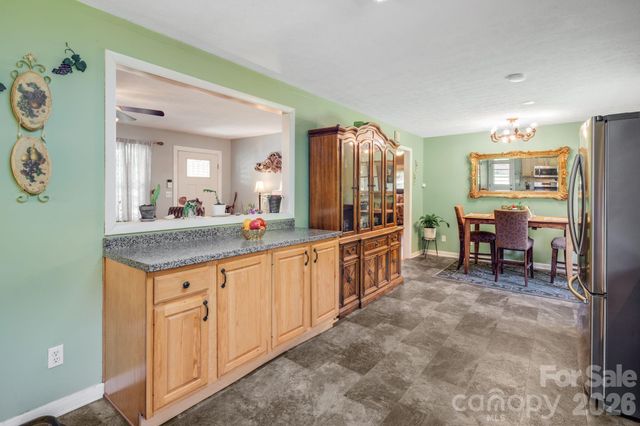 458 Beach Drive, Hendersonville, NC 28792