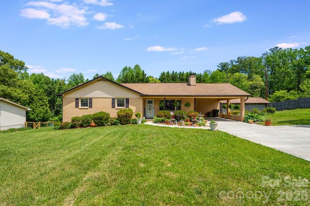458 Beach Drive, Hendersonville, NC 28792