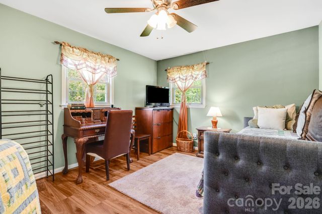 458 Beach Drive, Hendersonville, NC 28792