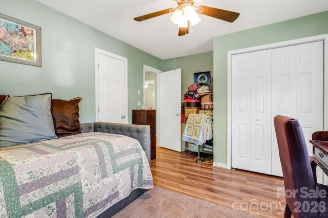 458 Beach Drive, Hendersonville, NC 28792