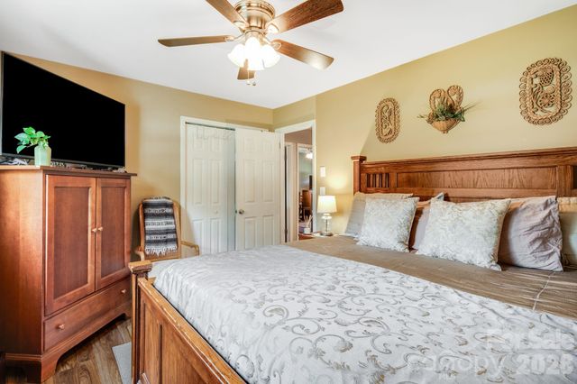 458 Beach Drive, Hendersonville, NC 28792