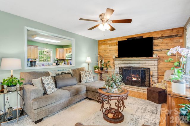 458 Beach Drive, Hendersonville, NC 28792