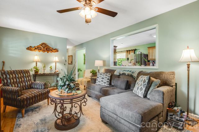 458 Beach Drive, Hendersonville, NC 28792