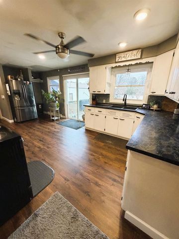 N10480 Queens Way, Necedah, WI 54646