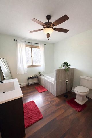 N10480 Queens Way, Necedah, WI 54646