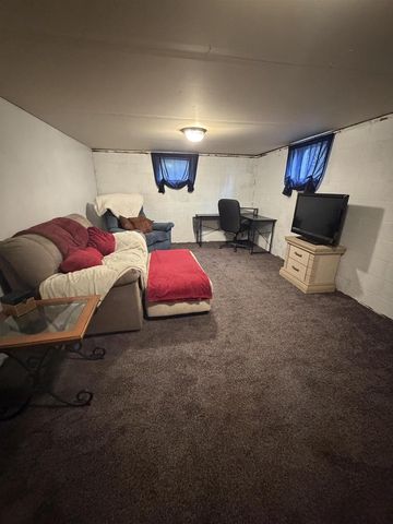 N10480 Queens Way, Necedah, WI 54646