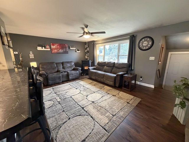 N10480 Queens Way, Necedah, WI 54646