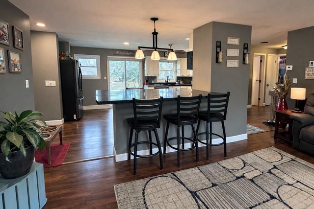 N10480 Queens Way, Necedah, WI 54646