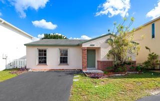 14106 Langley Pl, Davie, FL 33325