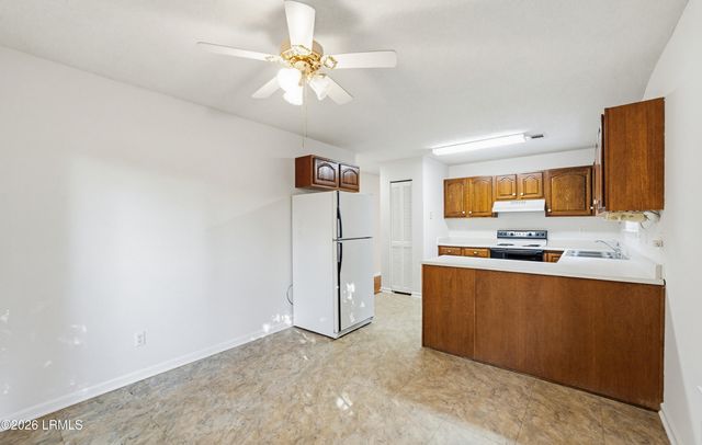 933 Oyster Cove Road, Beaufort, SC 29902