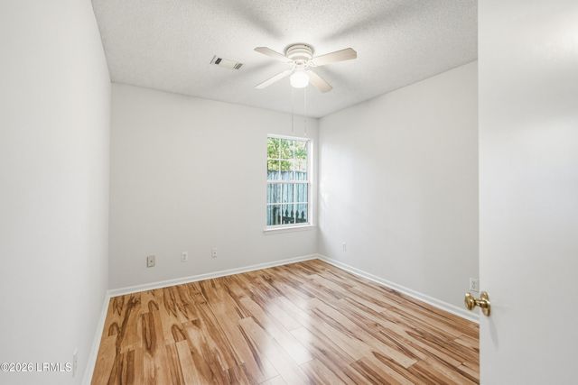 933 Oyster Cove Road, Beaufort, SC 29902