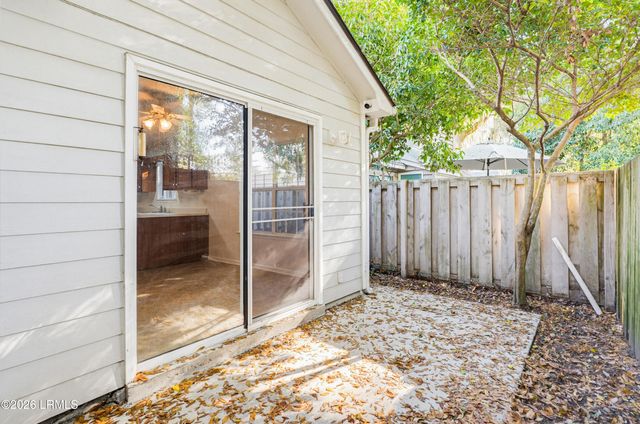 933 Oyster Cove Road, Beaufort, SC 29902