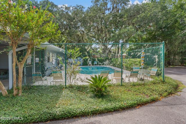 933 Oyster Cove Road, Beaufort, SC 29902