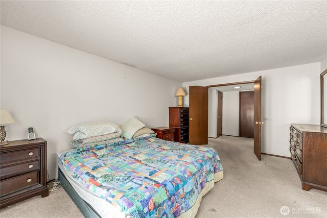 32416 29th Avenue SW, Federal Way, WA 98023