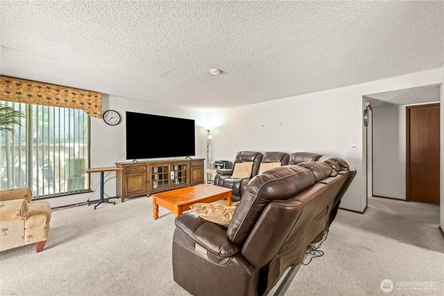 32416 29th Avenue SW, Federal Way, WA 98023