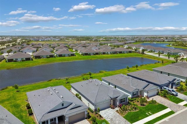 18122 BEACH RANCH TERRACE, Lakewood Ranch, FL 34211