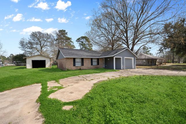 61 Beeson Avenue, Shepherd, TX 77371